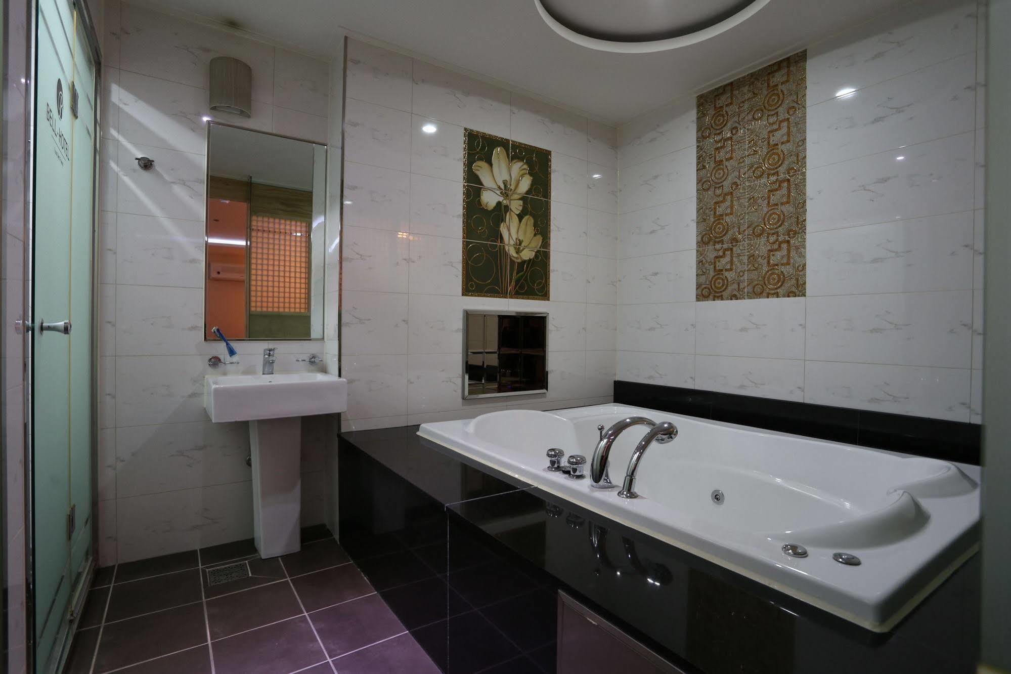 Bell Hotel Hwaseong Екстериор снимка